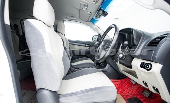 Buy Used Chevrolet Colorado White Car in Bangkok in Bangkok Buy Used Chevrolet Colorado White Car in Bangkok in Bangkok