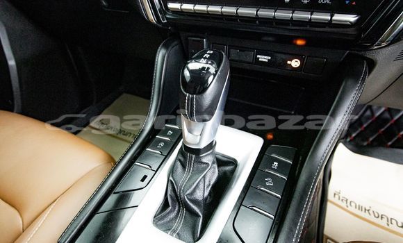 Buy Used Isuzu MU-X White Car in Bangkok in Bangkok Buy Used Isuzu MU-X White Car in Bangkok in Bangkok