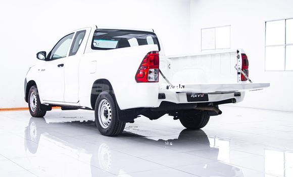 Buy Used Toyota Hiluxe Revo White Car in Bangkok in Bangkok Buy Used Toyota Hiluxe Revo White Car in Bangkok in Bangkok