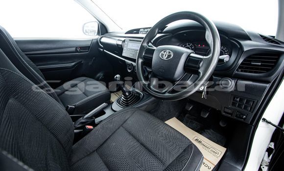 Buy Used Toyota Hiluxe Revo White Car in Bangkok in Bangkok Buy Used Toyota Hiluxe Revo White Car in Bangkok in Bangkok