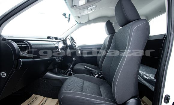 Buy Used Toyota Hiluxe Revo White Car in Bangkok in Bangkok Buy Used Toyota Hiluxe Revo White Car in Bangkok in Bangkok