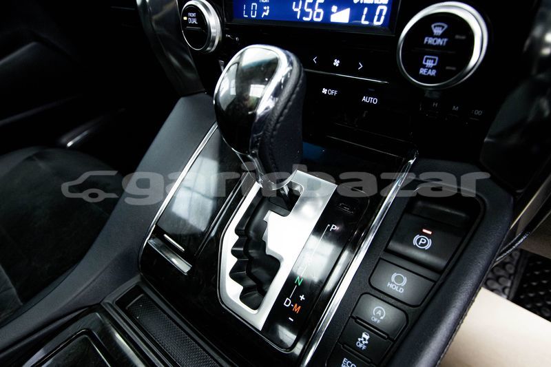 Big with watermark toyota vellfire bangkok bangkok 71242