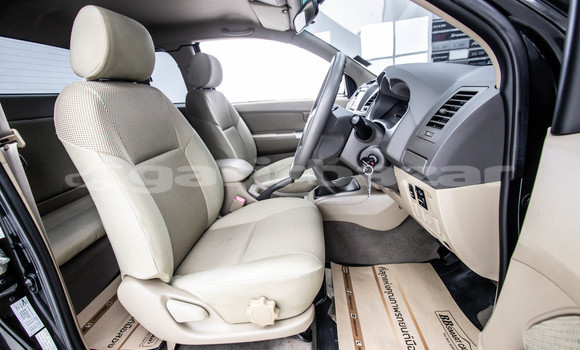 ซื้อ รถมือสอง Toyota Hiluxe VIGO สีดำ รถยนต์ ใน %{เมือง} ใน กรุงเทพมหานคร ซื้อ รถมือสอง Toyota Hiluxe VIGO สีดำ รถยนต์ ใน %{เมือง} ใน กรุงเทพมหานคร