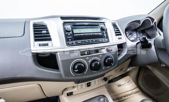 ซื้อ รถมือสอง Toyota Hiluxe VIGO สีดำ รถยนต์ ใน %{เมือง} ใน กรุงเทพมหานคร ซื้อ รถมือสอง Toyota Hiluxe VIGO สีดำ รถยนต์ ใน %{เมือง} ใน กรุงเทพมหานคร