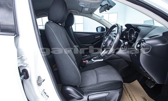 ซื้อ รถมือสอง Mazda 2 ขาว รถยนต์ ใน %{เมือง} ใน กรุงเทพมหานคร ซื้อ รถมือสอง Mazda 2 ขาว รถยนต์ ใน %{เมือง} ใน กรุงเทพมหานคร