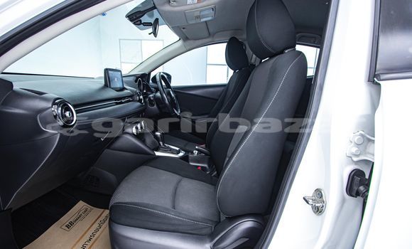 ซื้อ รถมือสอง Mazda 2 ขาว รถยนต์ ใน %{เมือง} ใน กรุงเทพมหานคร ซื้อ รถมือสอง Mazda 2 ขาว รถยนต์ ใน %{เมือง} ใน กรุงเทพมหานคร