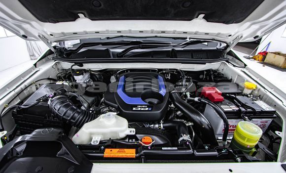 Buy Used Isuzu MU-X White Car in Bangkok in Bangkok Buy Used Isuzu MU-X White Car in Bangkok in Bangkok