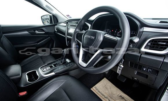 Buy Used Isuzu MU-X White Car in Bangkok in Bangkok Buy Used Isuzu MU-X White Car in Bangkok in Bangkok