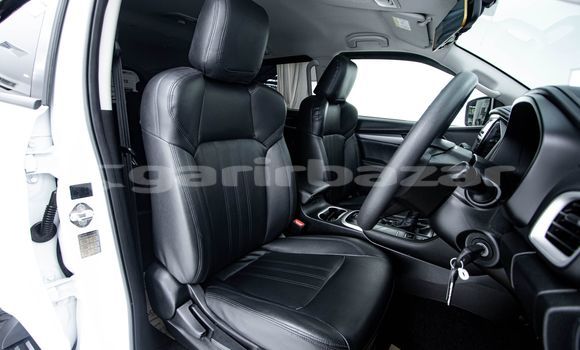 Buy Used Isuzu MU-X White Car in Bangkok in Bangkok Buy Used Isuzu MU-X White Car in Bangkok in Bangkok