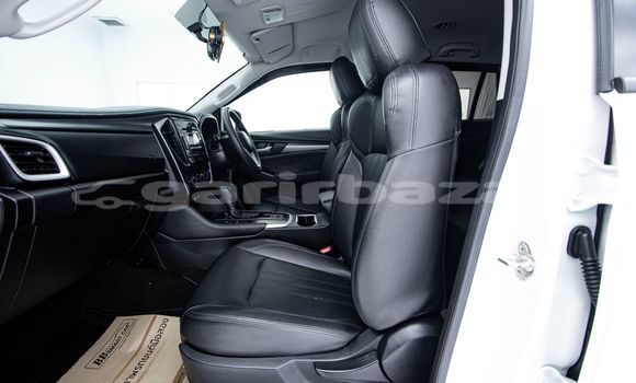 Buy Used Isuzu MU-X White Car in Bangkok in Bangkok Buy Used Isuzu MU-X White Car in Bangkok in Bangkok