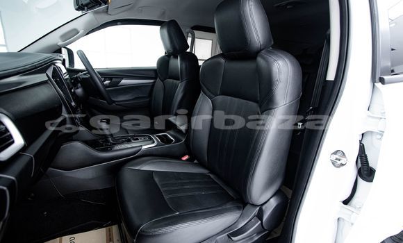 Buy Used Isuzu MU-X White Car in Bangkok in Bangkok Buy Used Isuzu MU-X White Car in Bangkok in Bangkok