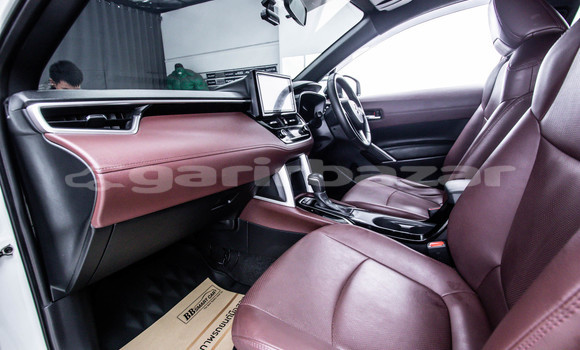 Buy Used Toyota Corolla Cross White Car in Bangkok in Bangkok Buy Used Toyota Corolla Cross White Car in Bangkok in Bangkok