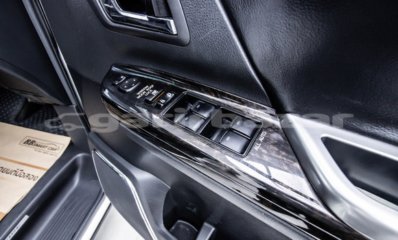 Buy Used Toyota Alphard White Car in Bangkok in Bangkok Buy Used Toyota Alphard White Car in Bangkok in Bangkok