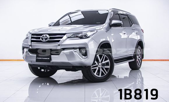 ซื้อ รถมือสอง Toyota Fortuner อื่น ๆ รถยนต์ ใน %{เมือง} ใน กรุงเทพมหานคร