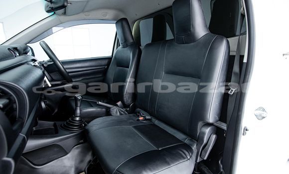 Buy Used Toyota Hiluxe Revo White Car in Bangkok in Bangkok Buy Used Toyota Hiluxe Revo White Car in Bangkok in Bangkok