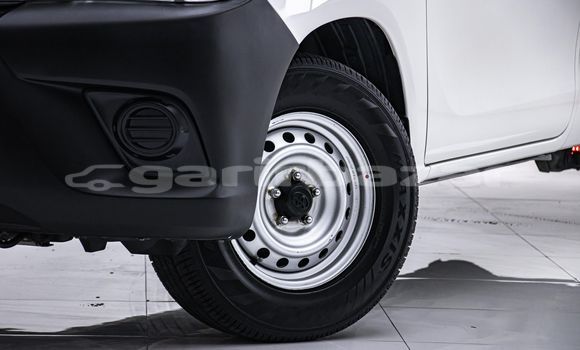 Buy Used Toyota Hiluxe Revo White Car in Bangkok in Bangkok Buy Used Toyota Hiluxe Revo White Car in Bangkok in Bangkok