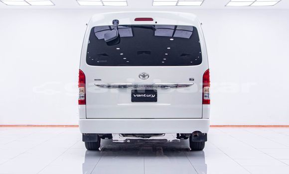 ซื้อ รถมือสอง Toyota Ventury ขาว รถยนต์ ใน %{เมือง} ใน กรุงเทพมหานคร ซื้อ รถมือสอง Toyota Ventury ขาว รถยนต์ ใน %{เมือง} ใน กรุงเทพมหานคร