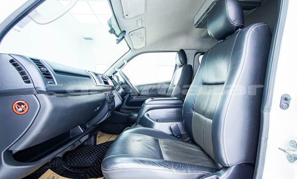 ซื้อ รถมือสอง Toyota Ventury ขาว รถยนต์ ใน %{เมือง} ใน กรุงเทพมหานคร ซื้อ รถมือสอง Toyota Ventury ขาว รถยนต์ ใน %{เมือง} ใน กรุงเทพมหานคร