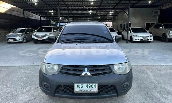 ซื้อ รถมือสอง Mitsubishi Triton เงิน รถยนต์ ใน %{เมือง} ใน กรุงเทพมหานคร