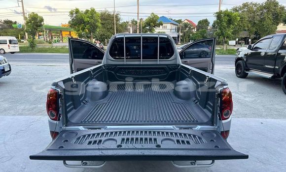 ซื้อ รถมือสอง Mitsubishi Triton เงิน รถยนต์ ใน %{เมือง} ใน กรุงเทพมหานคร ซื้อ รถมือสอง Mitsubishi Triton เงิน รถยนต์ ใน %{เมือง} ใน กรุงเทพมหานคร