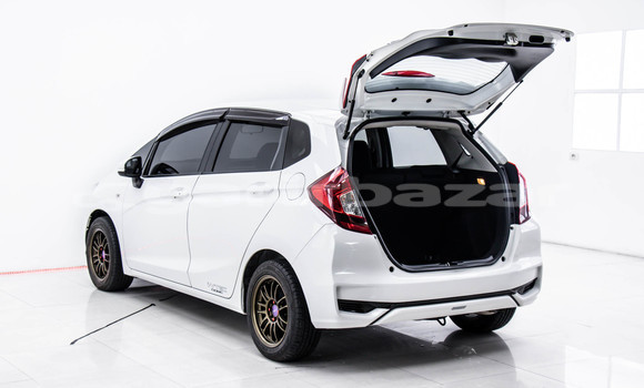 Buy Used Honda Jazz White Car in Bangkok in Bangkok Buy Used Honda Jazz White Car in Bangkok in Bangkok