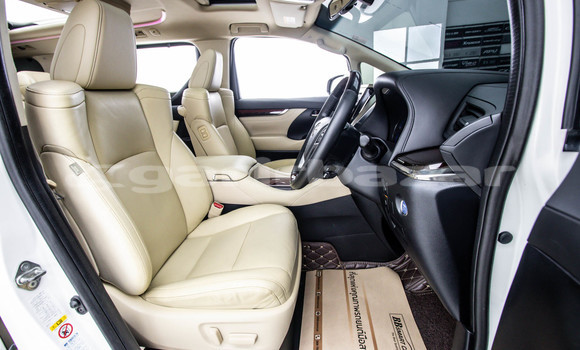 Buy Used Toyota Alphard White Car in Bangkok in Bangkok Buy Used Toyota Alphard White Car in Bangkok in Bangkok