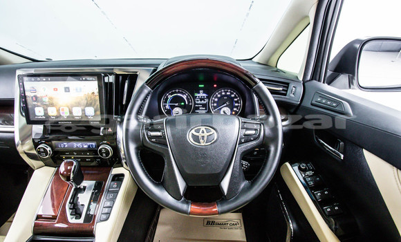 Buy Used Toyota Alphard White Car in Bangkok in Bangkok Buy Used Toyota Alphard White Car in Bangkok in Bangkok