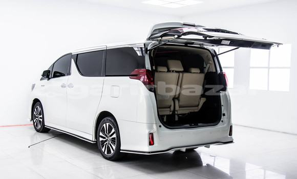 Buy Used Toyota Alphard White Car in Bangkok in Bangkok Buy Used Toyota Alphard White Car in Bangkok in Bangkok