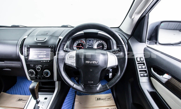 ซื้อ รถมือสอง Isuzu MU-X อื่น ๆ รถยนต์ ใน %{เมือง} ใน กรุงเทพมหานคร ซื้อ รถมือสอง Isuzu MU-X อื่น ๆ รถยนต์ ใน %{เมือง} ใน กรุงเทพมหานคร