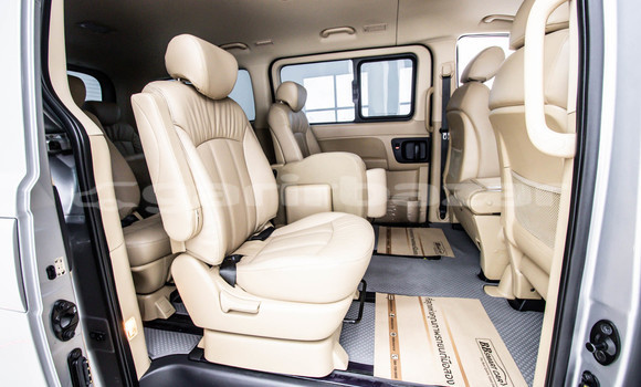 ซื้อ รถมือสอง Hyundai H1 สีน้ำตาล รถยนต์ ใน %{เมือง} ใน กรุงเทพมหานคร ซื้อ รถมือสอง Hyundai H1 สีน้ำตาล รถยนต์ ใน %{เมือง} ใน กรุงเทพมหานคร