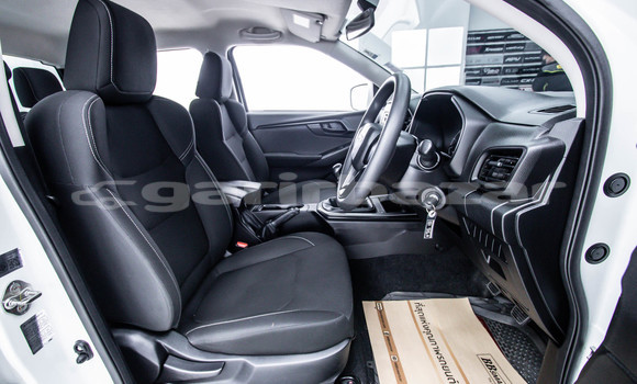 Buy Used Isuzu D-Max White Car in Bangkok in Bangkok Buy Used Isuzu D-Max White Car in Bangkok in Bangkok