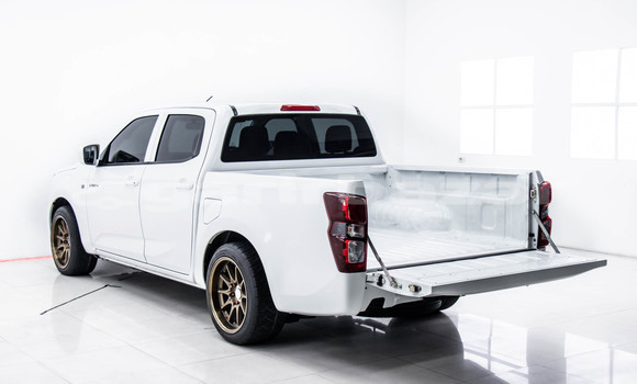 Buy Used Isuzu D-Max White Car in Bangkok in Bangkok Buy Used Isuzu D-Max White Car in Bangkok in Bangkok
