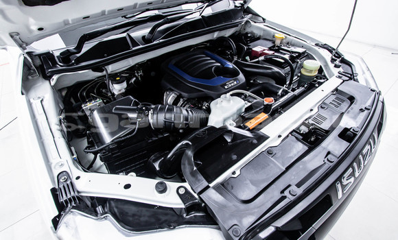 Buy Used Isuzu D-Max White Car in Bangkok in Bangkok Buy Used Isuzu D-Max White Car in Bangkok in Bangkok