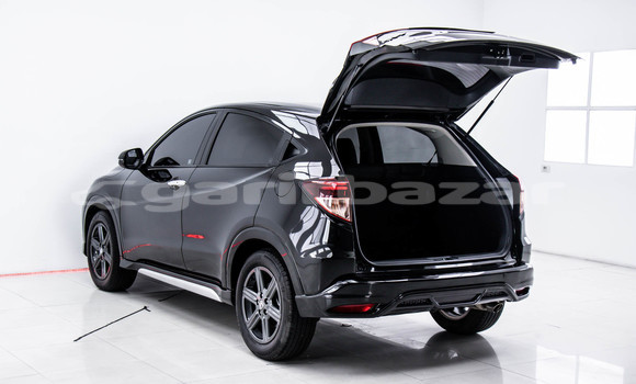 ซื้อ รถมือสอง Honda HR-V สีดำ รถยนต์ ใน %{เมือง} ใน กรุงเทพมหานคร ซื้อ รถมือสอง Honda HR-V สีดำ รถยนต์ ใน %{เมือง} ใน กรุงเทพมหานคร