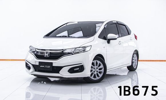 Buy Used Honda Jazz White Car in Bangkok in Bangkok