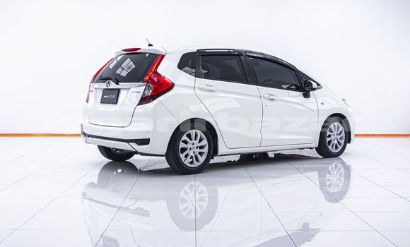 Buy Used Honda Jazz White Car in Bangkok in Bangkok Buy Used Honda Jazz White Car in Bangkok in Bangkok