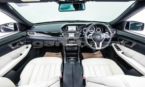 ซื้อ รถมือสอง Mercedes-Benz E-Classe สีดำ รถยนต์ ใน %{เมือง} ใน กรุงเทพมหานคร ซื้อ รถมือสอง Mercedes-Benz E-Classe สีดำ รถยนต์ ใน %{เมือง} ใน กรุงเทพมหานคร