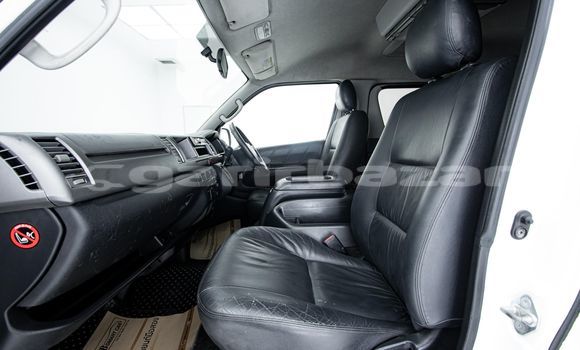 ซื้อ รถมือสอง Toyota Ventury ขาว รถยนต์ ใน %{เมือง} ใน กรุงเทพมหานคร ซื้อ รถมือสอง Toyota Ventury ขาว รถยนต์ ใน %{เมือง} ใน กรุงเทพมหานคร