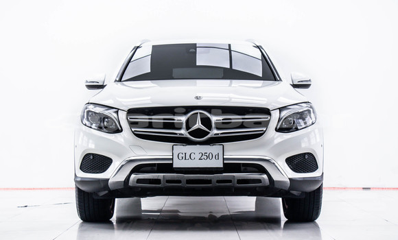 ซื้อ รถมือสอง Mercedes-Benz GLC 250D ขาว รถยนต์ ใน %{เมือง} ใน กรุงเทพมหานคร ซื้อ รถมือสอง Mercedes-Benz GLC 250D ขาว รถยนต์ ใน %{เมือง} ใน กรุงเทพมหานคร