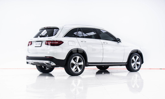 ซื้อ รถมือสอง Mercedes-Benz GLC 250D ขาว รถยนต์ ใน %{เมือง} ใน กรุงเทพมหานคร ซื้อ รถมือสอง Mercedes-Benz GLC 250D ขาว รถยนต์ ใน %{เมือง} ใน กรุงเทพมหานคร