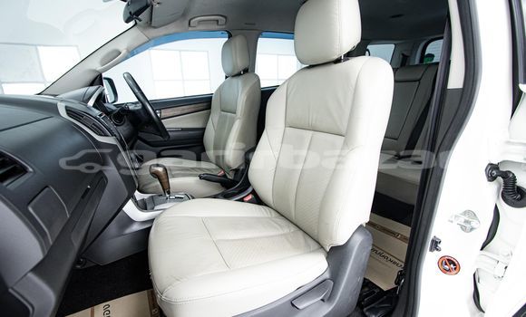 ซื้อ รถมือสอง Isuzu MU-X ขาว รถยนต์ ใน %{เมือง} ใน กรุงเทพมหานคร ซื้อ รถมือสอง Isuzu MU-X ขาว รถยนต์ ใน %{เมือง} ใน กรุงเทพมหานคร