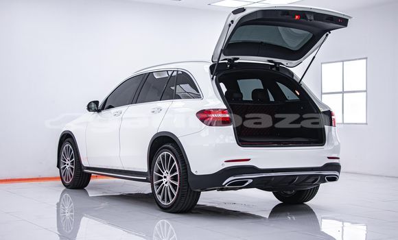 ซื้อ รถมือสอง Mercedes-Benz GLC ขาว รถยนต์ ใน %{เมือง} ใน กรุงเทพมหานคร ซื้อ รถมือสอง Mercedes-Benz GLC ขาว รถยนต์ ใน %{เมือง} ใน กรุงเทพมหานคร