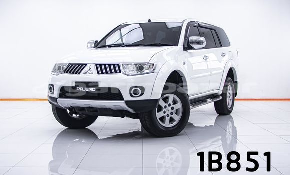 ซื้อ รถมือสอง Mitsubishi Pajero ขาว รถยนต์ ใน %{เมือง} ใน กรุงเทพมหานคร