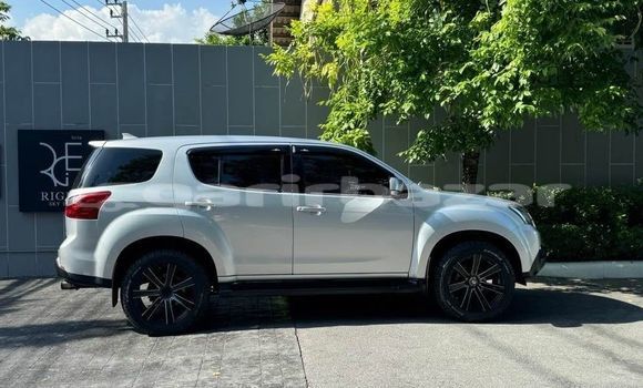 Buy Used Isuzu MU Other Car in Bangkok in Bangkok Buy Used Isuzu MU Other Car in Bangkok in Bangkok