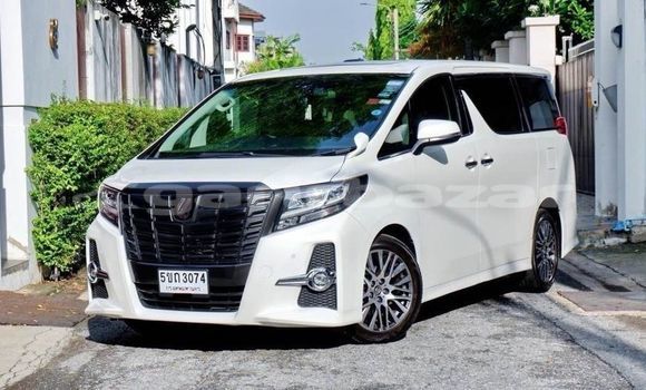 ซื้อ รถมือสอง Toyota Alphard ขาว รถยนต์ ใน %{เมือง} ใน กรุงเทพมหานคร