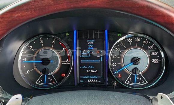 Buy Used Toyota Fortuner White Car in Chai Nat in Chai Nat Buy Used Toyota Fortuner White Car in Chai Nat in Chai Nat