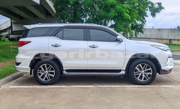 Buy Used Toyota Fortuner White Car in Chai Nat in Chai Nat Buy Used Toyota Fortuner White Car in Chai Nat in Chai Nat