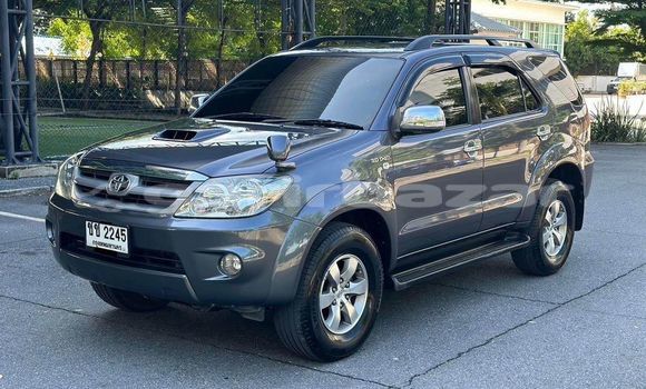 ซื้อ รถมือสอง Toyota Fortuner อื่น ๆ รถยนต์ ใน %{เมือง} ใน กรุงเทพมหานคร