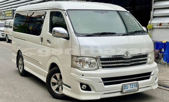 Buy Used Toyota Ventury White Car in Bangkok in Bangkok