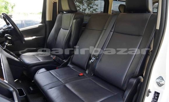 Buy Used Toyota Hiace White Car in Bangkok in Bangkok Buy Used Toyota Hiace White Car in Bangkok in Bangkok